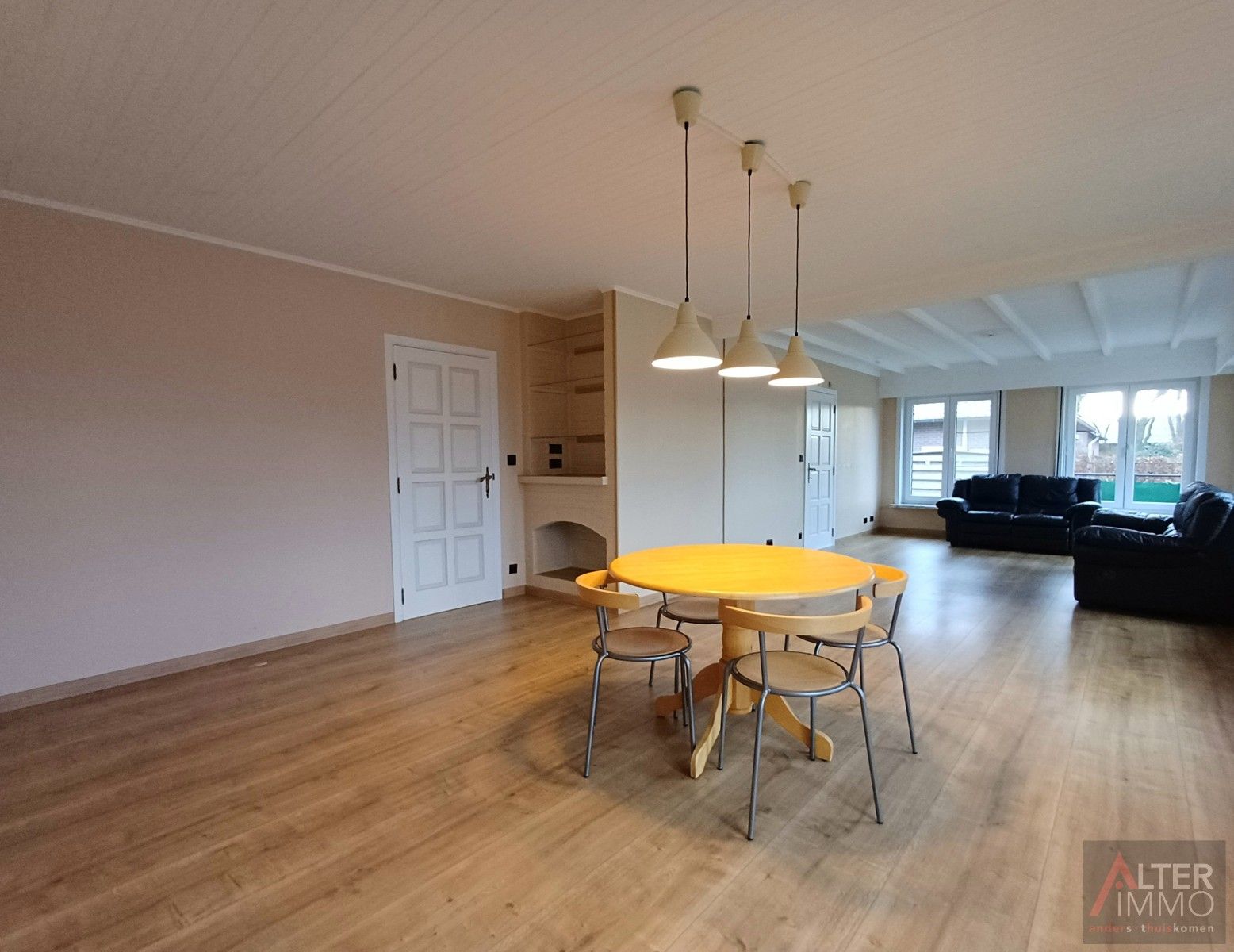 Instapklare woning, 3/4 slpks, ruime zolder en royale garage! foto 7