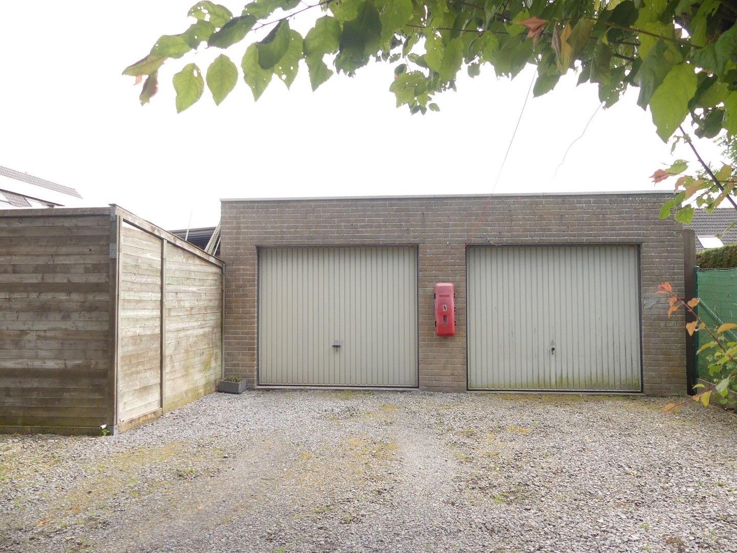 Garagebox in het hartje van Torhout foto 3