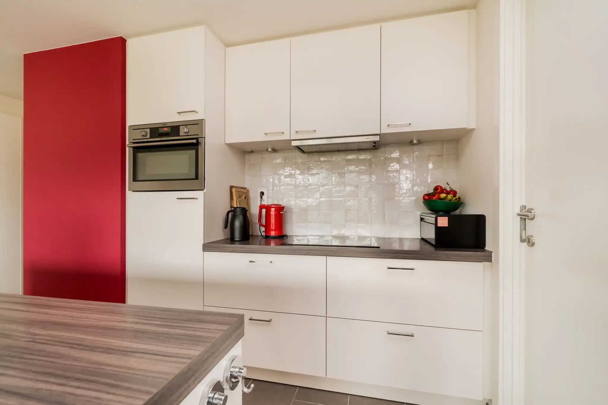 Stijlvol gelijkvloers appartement met 3 slaapkamers en ruim terras in groene, autoluwe woonomgeving foto 7