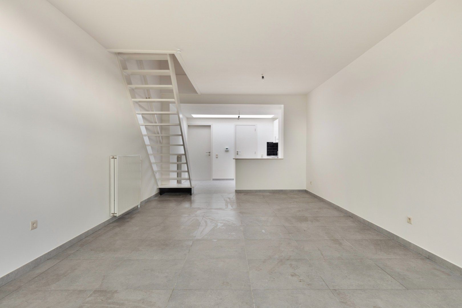 SCHELLEBELLE - Totaal gerenoveerde instapklare rijwoning! foto 3