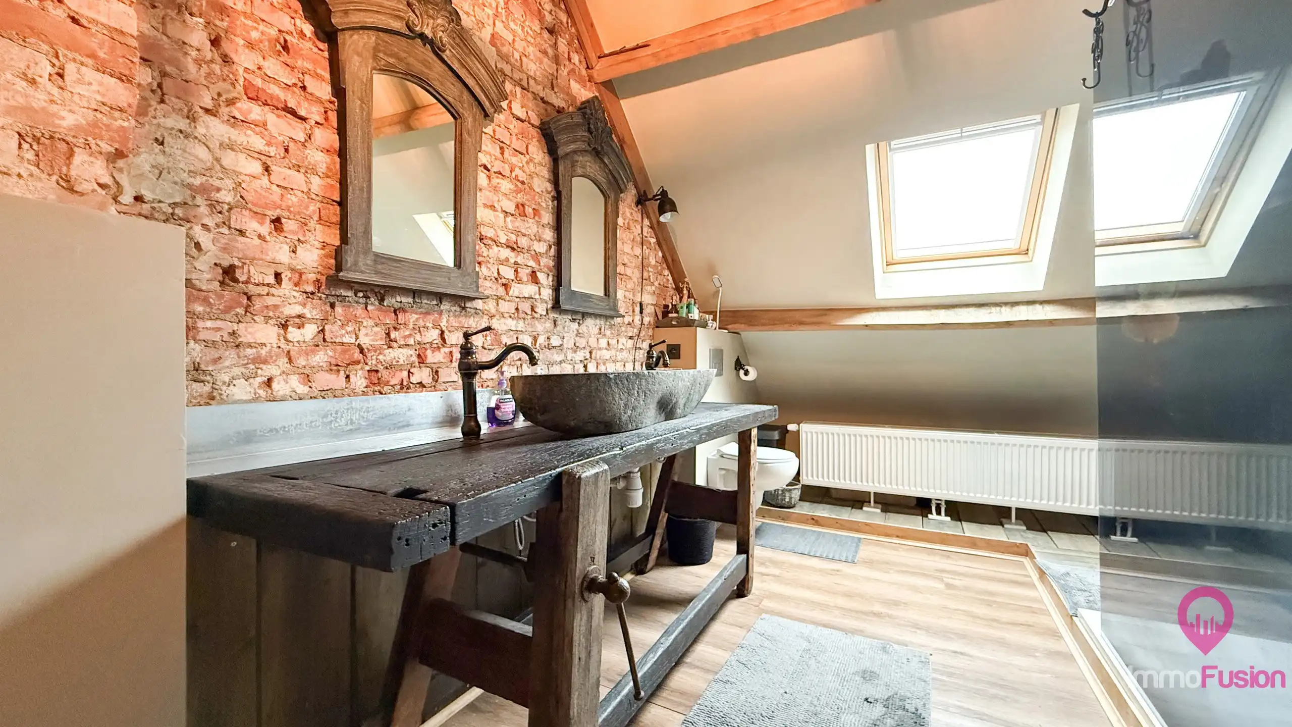 Gerenoveerde landelijk moderne woning op 21 are met 4 suites! foto 34