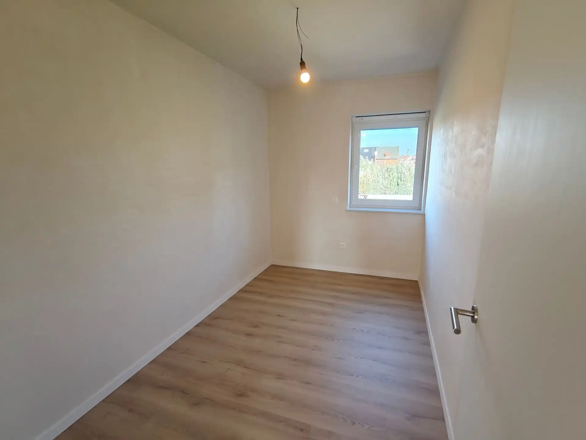 Nieuwbouwwoning met 3 slaapkamers en tuin foto 14