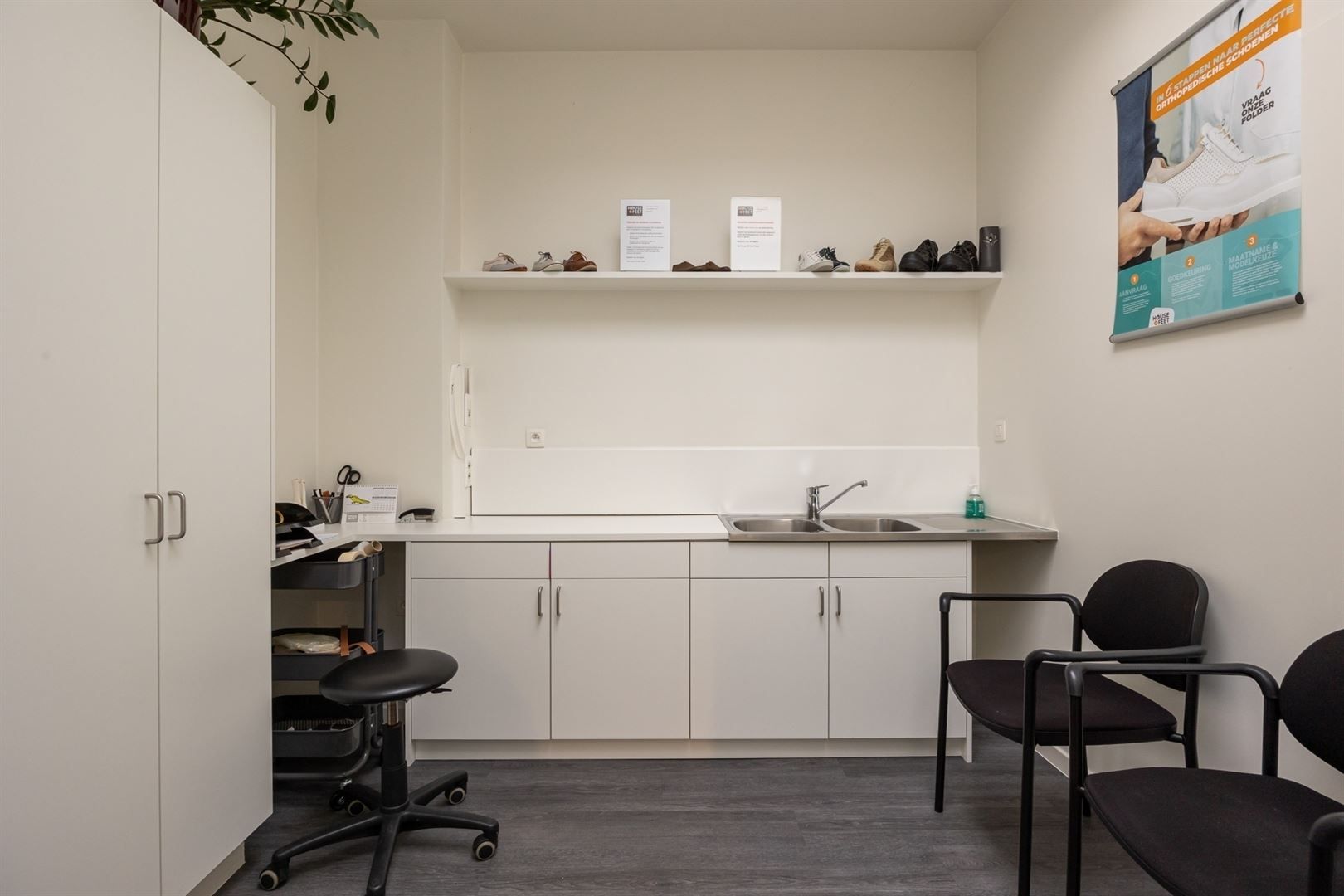 Handelshuis met uitstekende zichtbaarheid foto 4