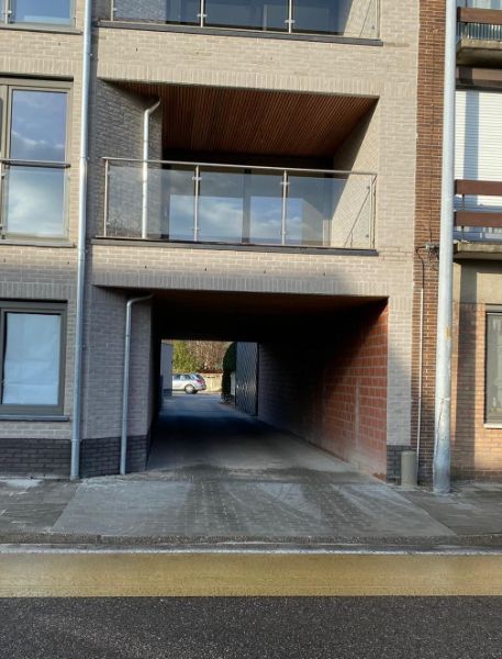 Instapklaar, opgeschilderd - éénslaapkamer appartement nabij Mol-centrum + autostaanplaats +groot terras foto 14
