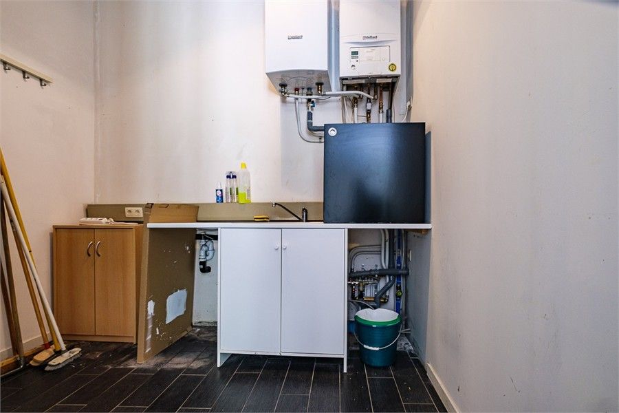 HANDELSRUIMTE TE HUUR OP CENTRALE LIGGING IN SINT-TRUIDEN foto 16