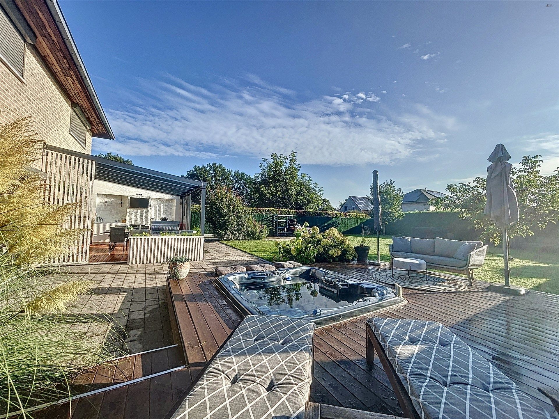 Prachtig afgewerkte en energiezuinige open bebouwing met 3 slaapkamers en carport op perceel van 753m² foto 6