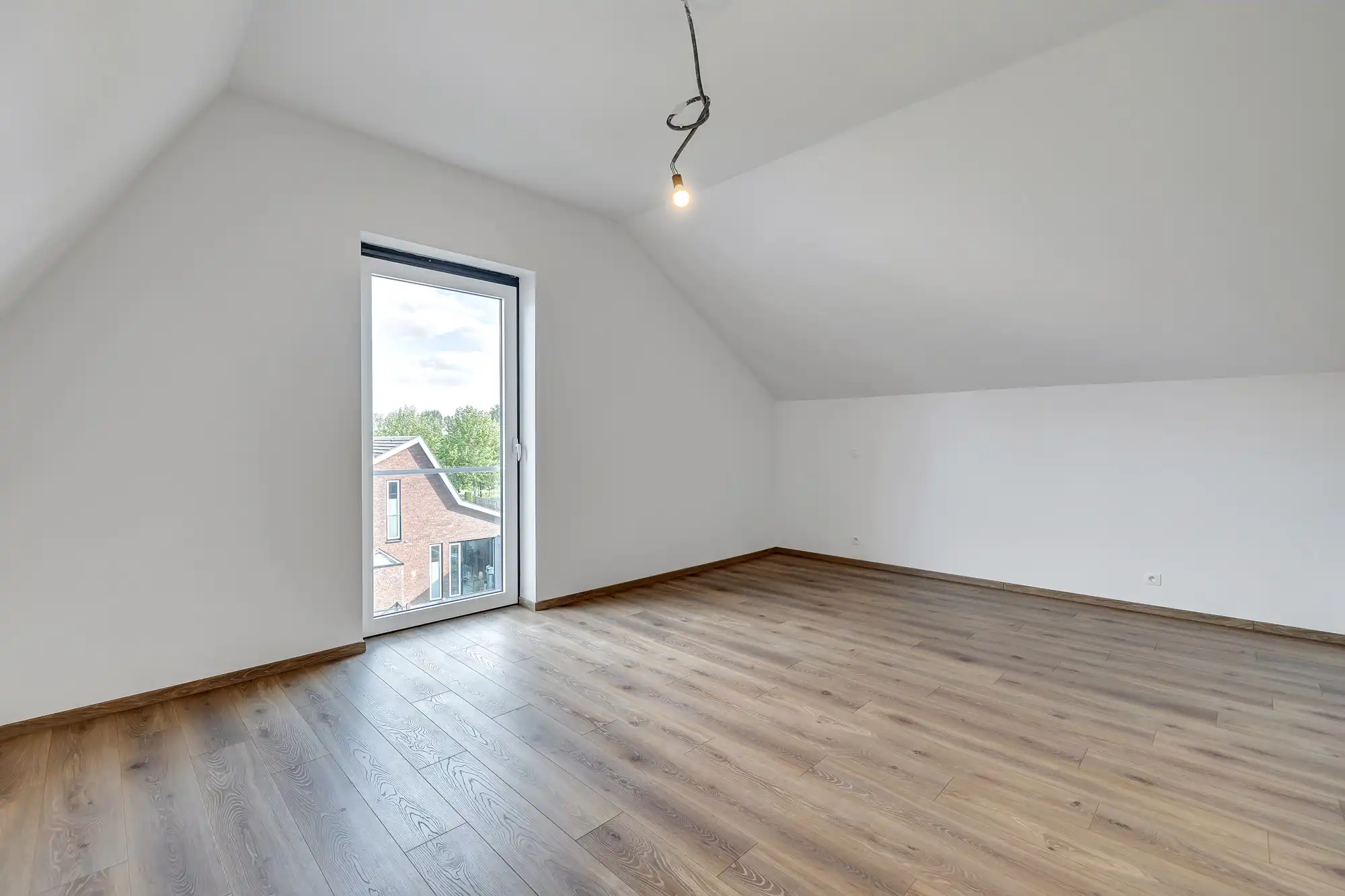 Instapklare nieuwbouwwoning met 5 slaapkamers foto 22