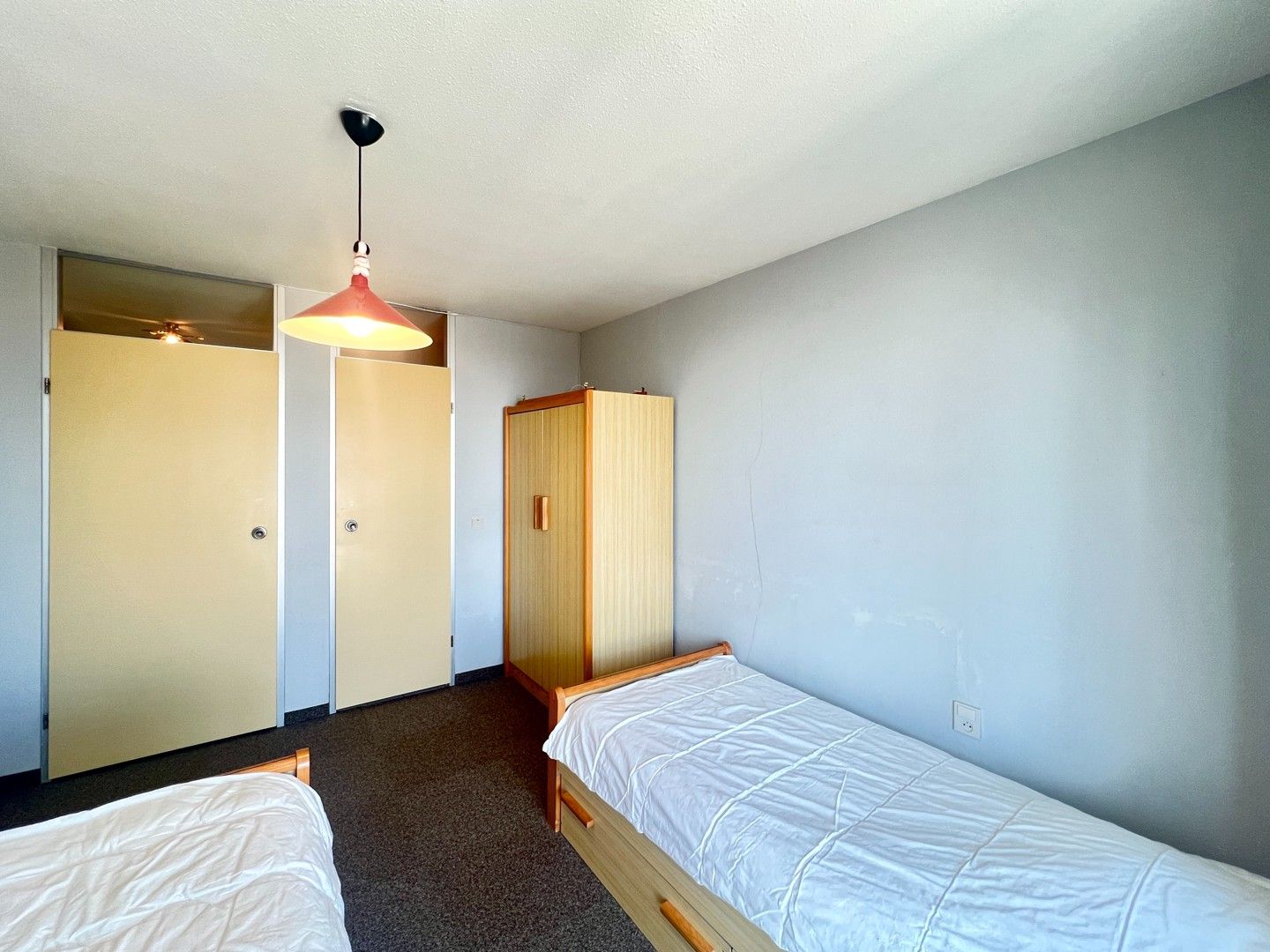 Te renoveren appartement met 2 slaapkamers op een uitstekende ligging foto 17