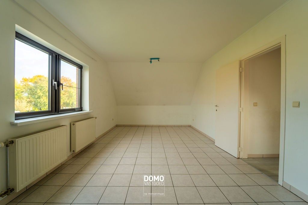 Instapklaar appartement met garage, rustig gelegen. foto 8