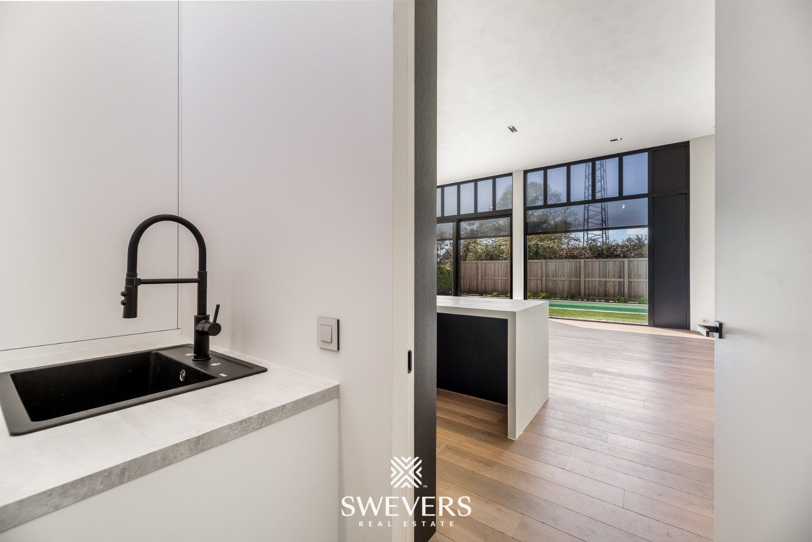 Exclusieve gelijkvloerse loft met zwembad in Mol (verkoop onder registratie) foto 22