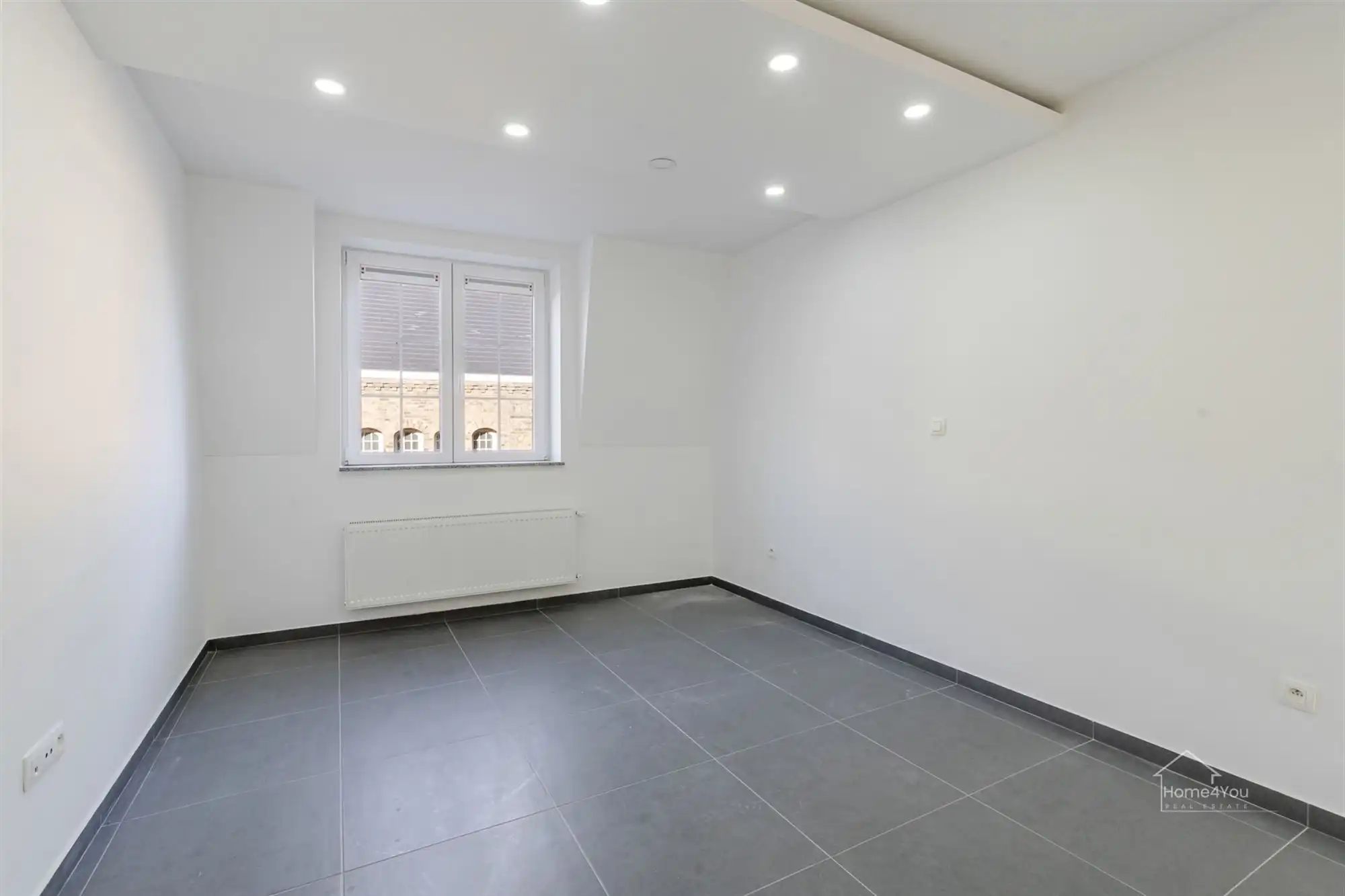 Ruim duplexappartement 4 slaapkamers 2 badkamers!  foto 16