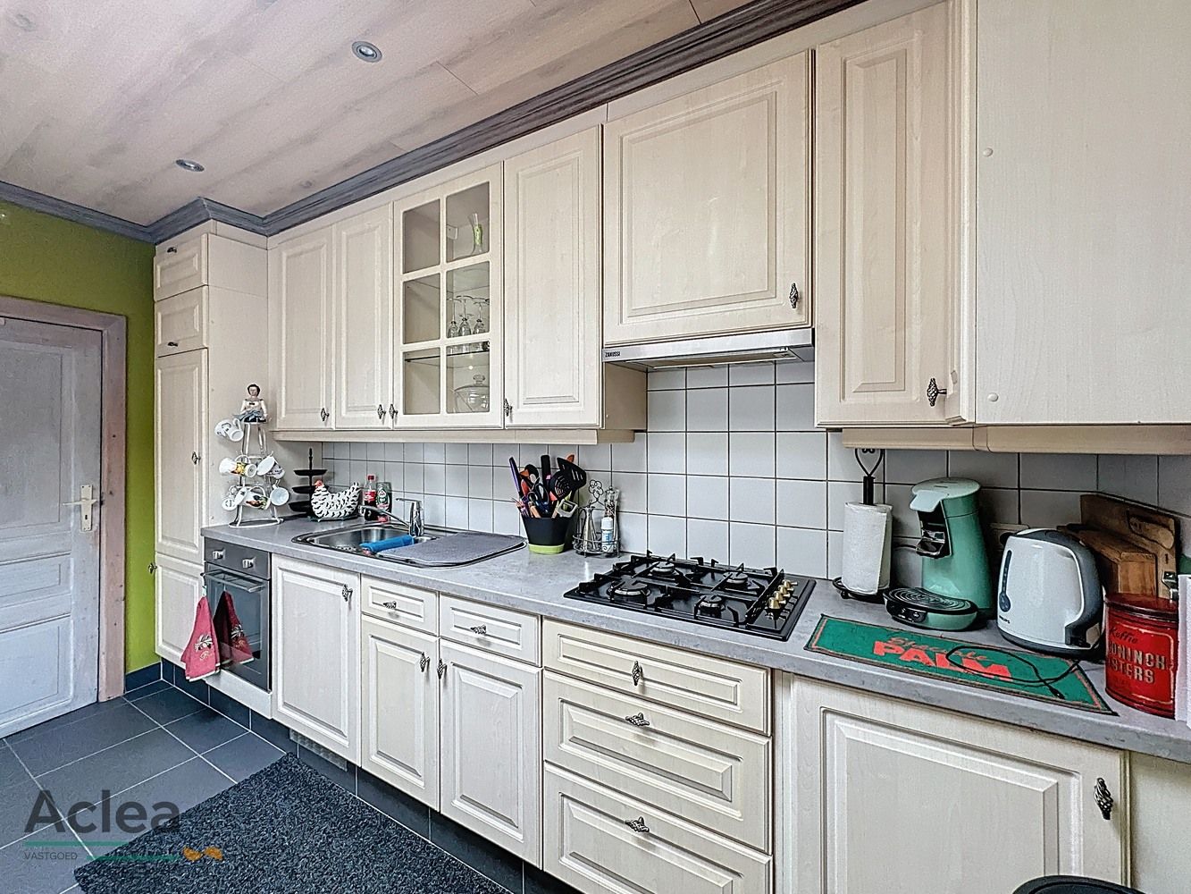 Charmante dorpswoning met 3 slpks en garage foto 5