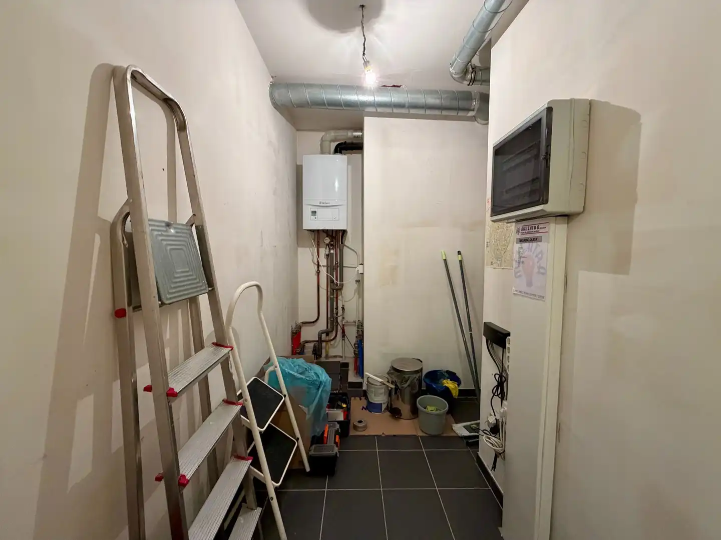 Instapklaar tweeslaapkamerappartement met terras & autostaanplaats te Brugge! foto 15