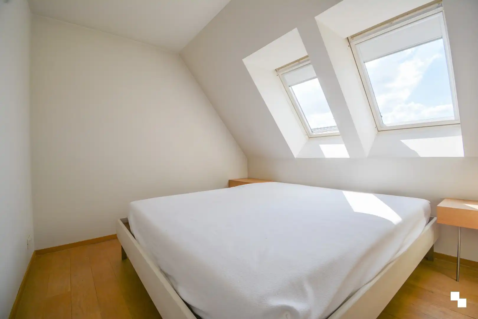 UItzonderlijk ruim appartement aan het water te Roeselare! foto 27