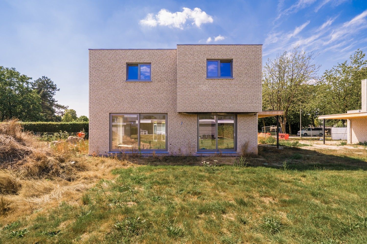 Energiezuinige nieuwbouwwoning met 3 slaapkamers en carport op een rustige locatie foto 2