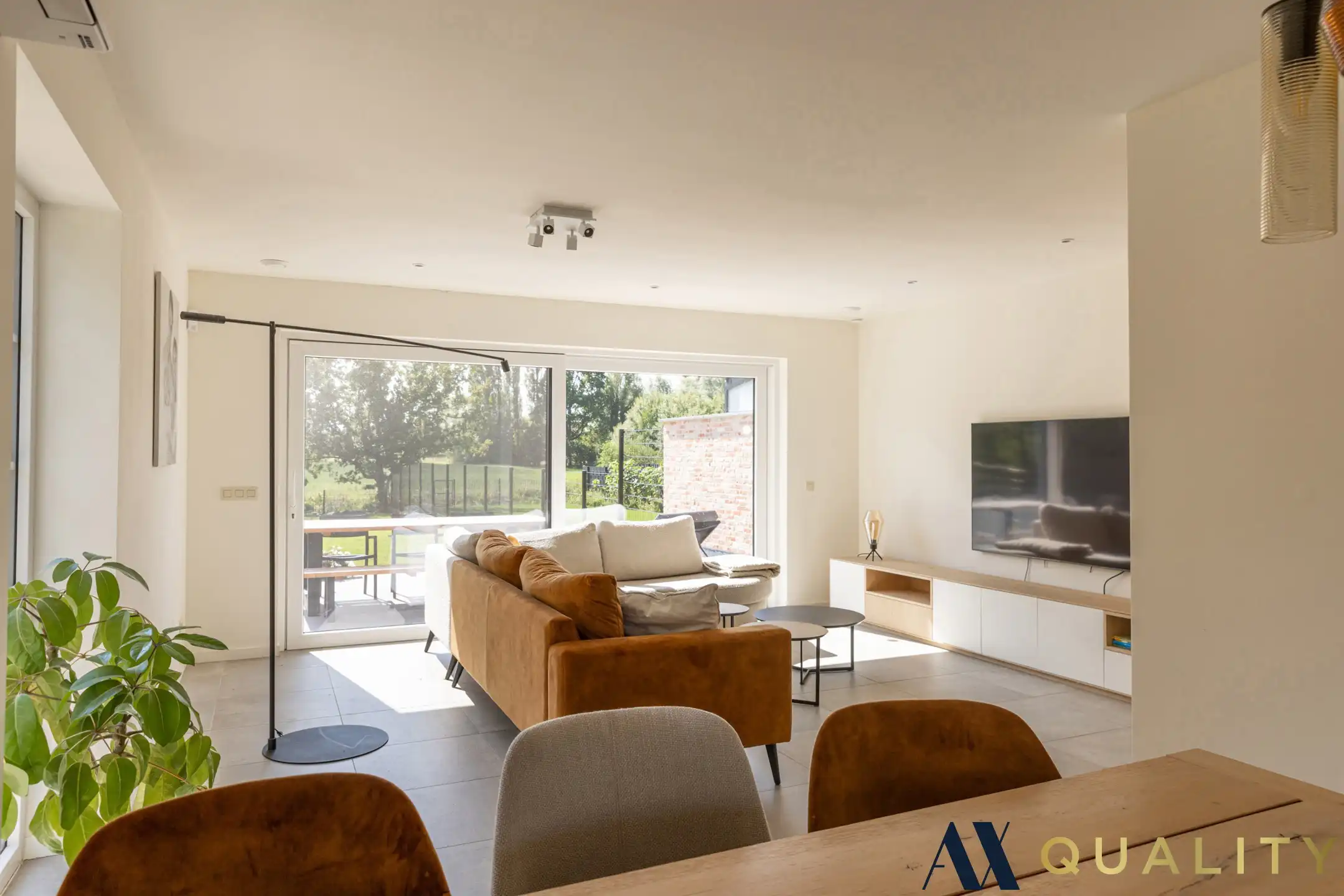 Recente energiezuinige HOB met groenzicht foto 7