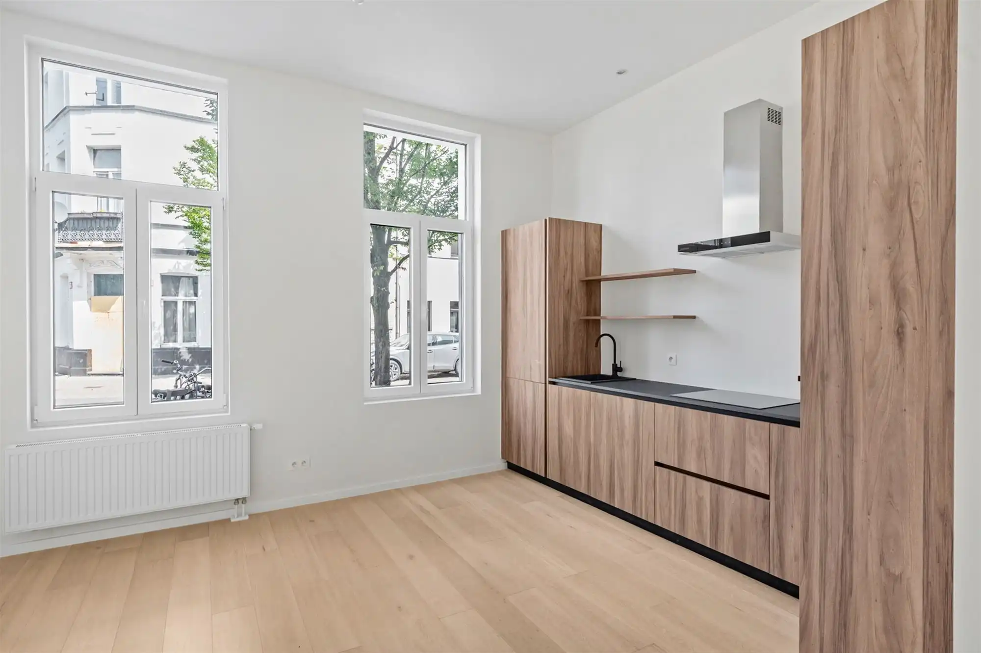 Instapklaar appartement met 2 slaapkamers in Antwerpen foto {{pictureIndex}}