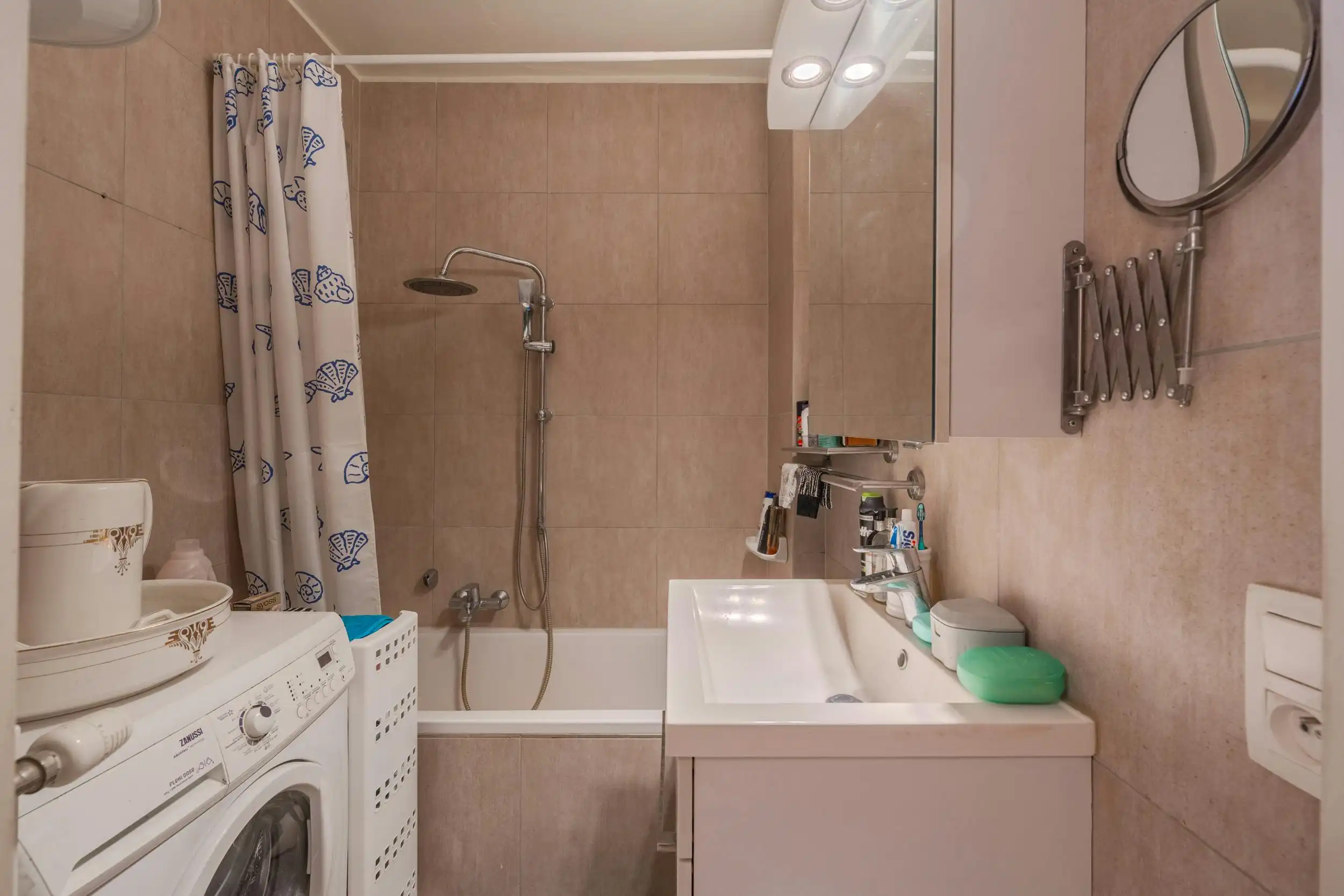 Centraal 2-slaapkamer appartement vlakbij zee te Oostende foto 10