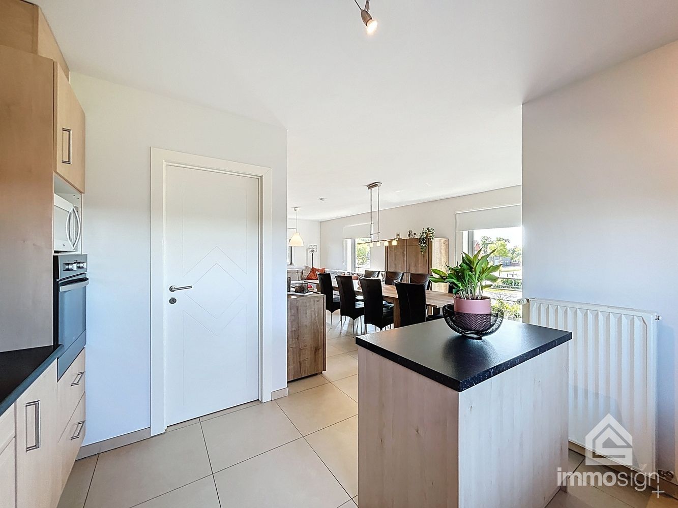 Instapklaar duplexappartement met 2 slaapkamers, heerlijk terras en een autostaanplaats foto 11