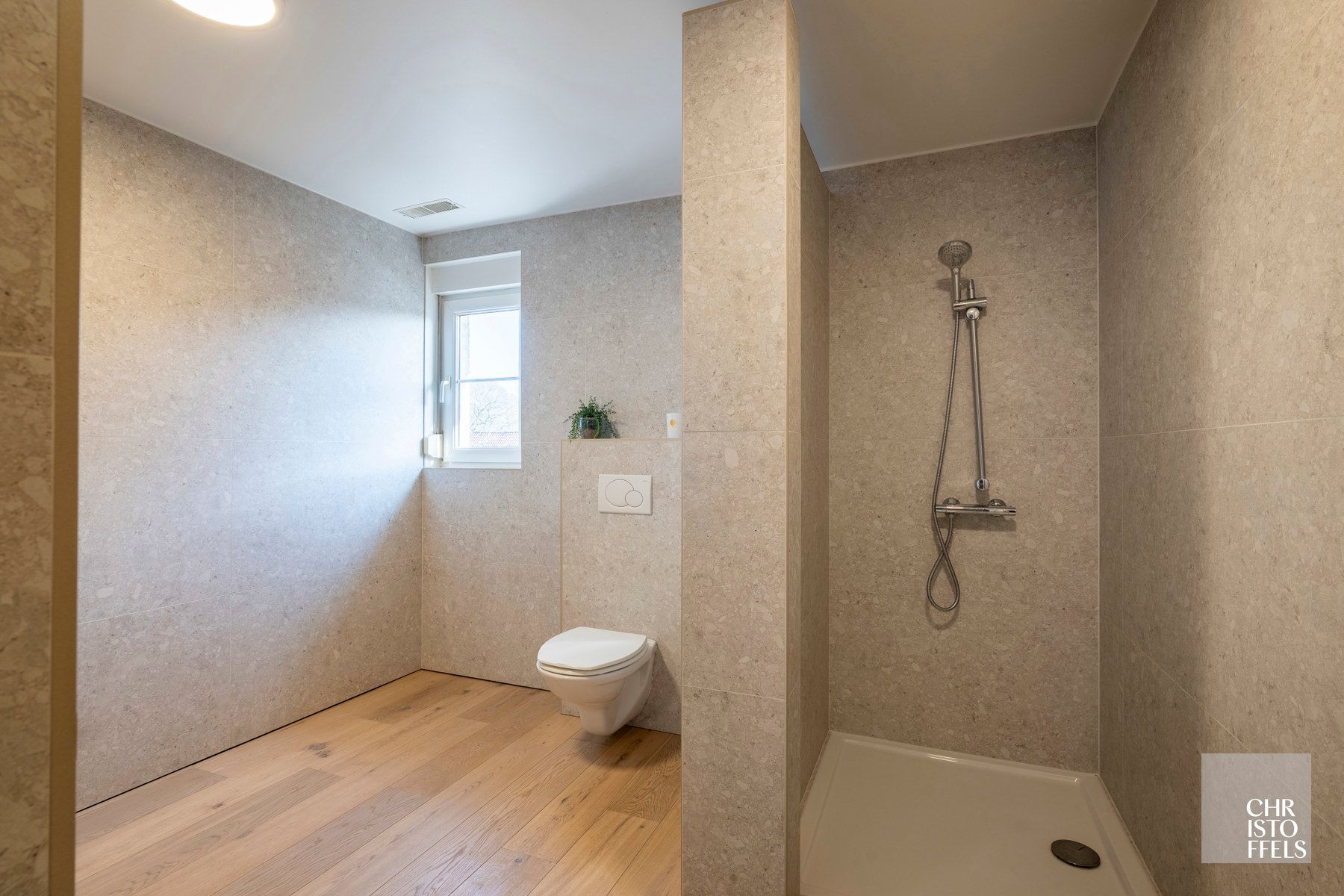 Ruime karakteristieke woning op een aangenaam perceel foto 11