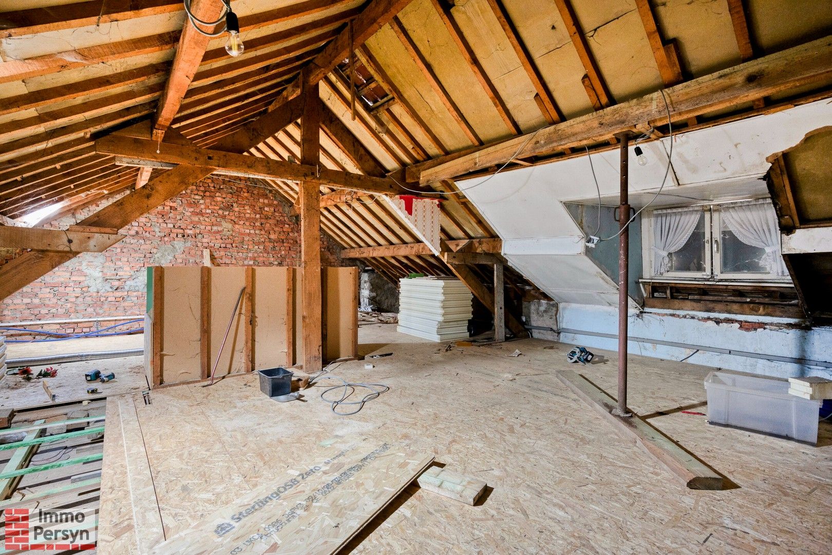 Grotendeels gerenoveerde woning met ruime tuin op 17a75ca foto 23