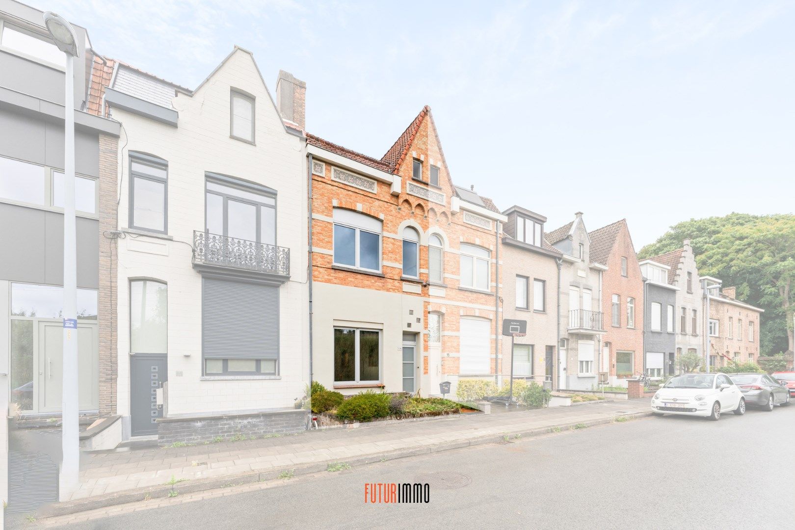 Rijwoning met stadstuin foto {{pictureIndex}}