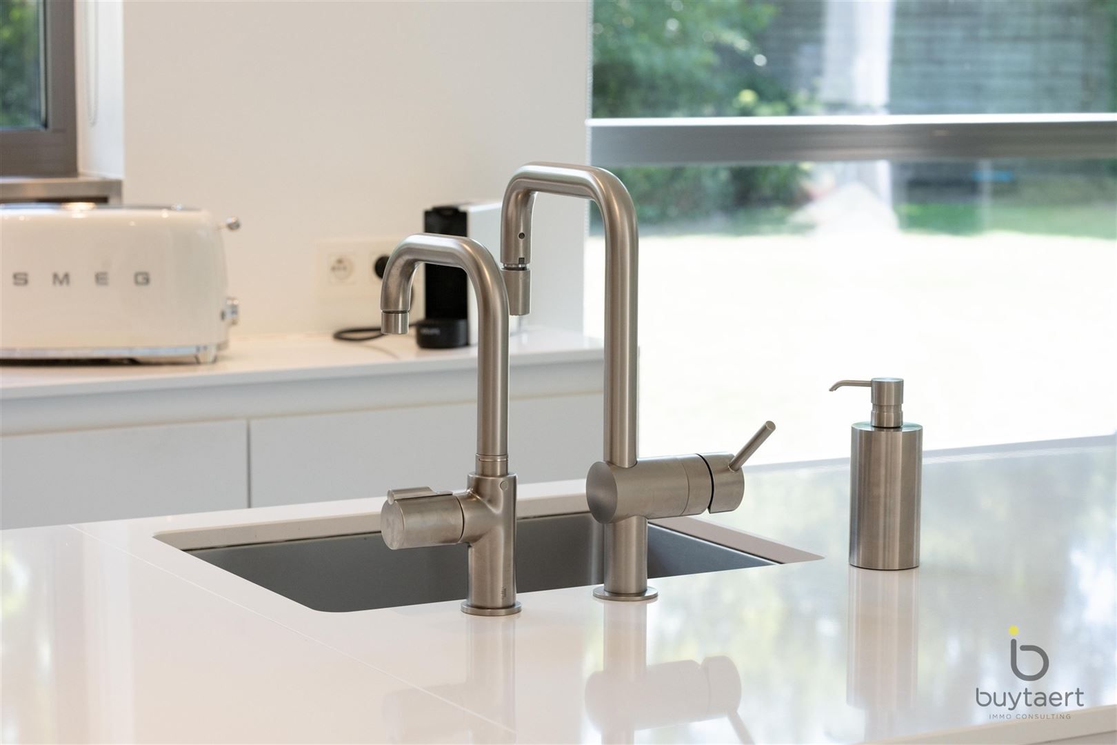 Wonen én werken in luxe familiewoning in begeerde Vriesdonkwijk foto 16