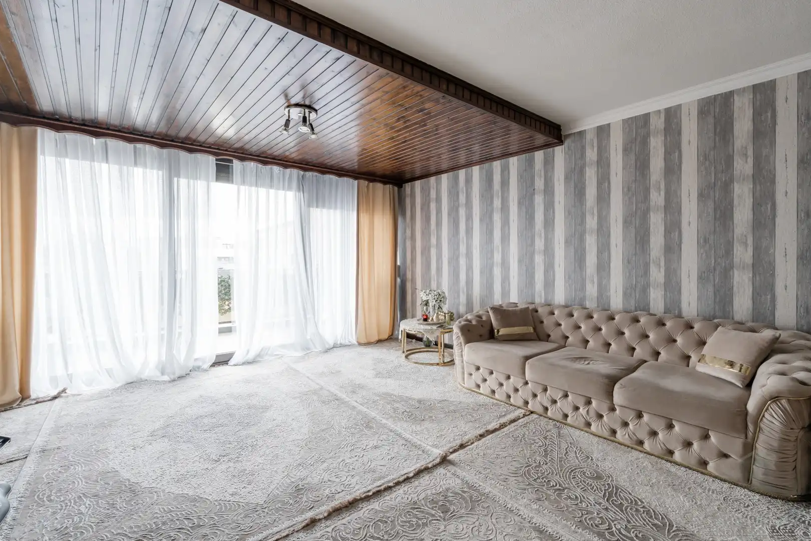 Appartement met 3 slaapkamers met afgesloten garagebox foto 2