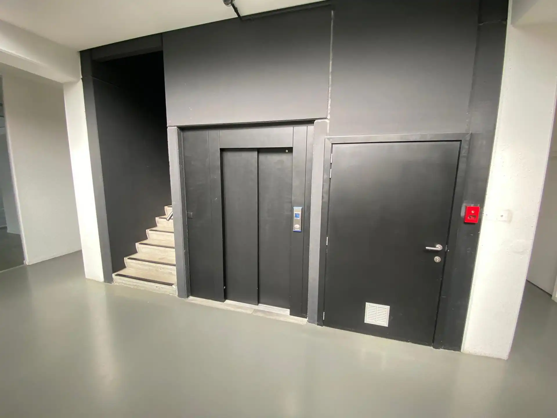 Kantoor/Showroomruimtes te huur Kruibeke foto 12