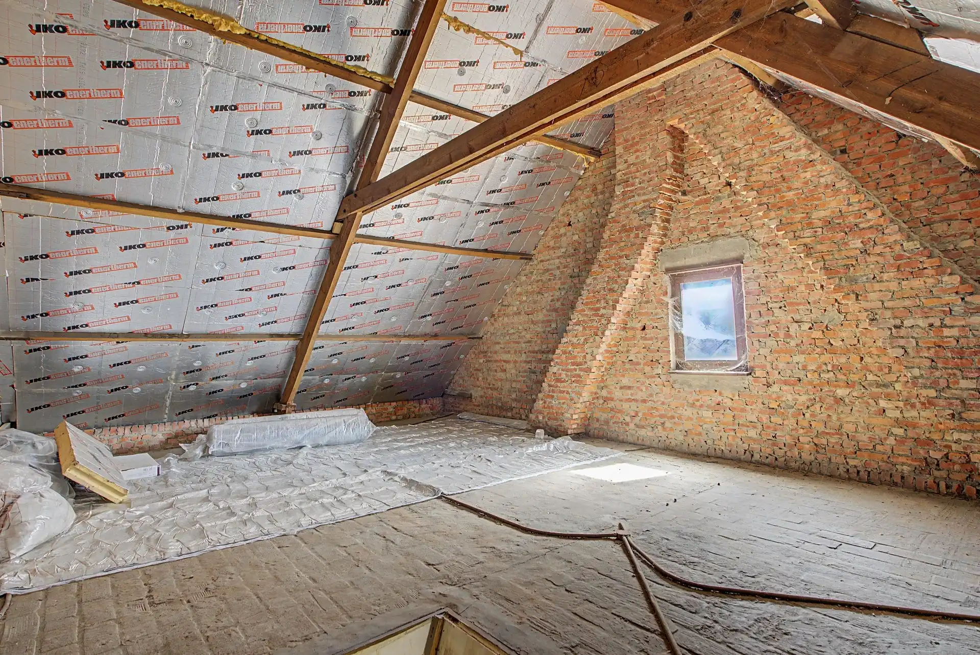 Te renoveren woning met potentieel foto 14