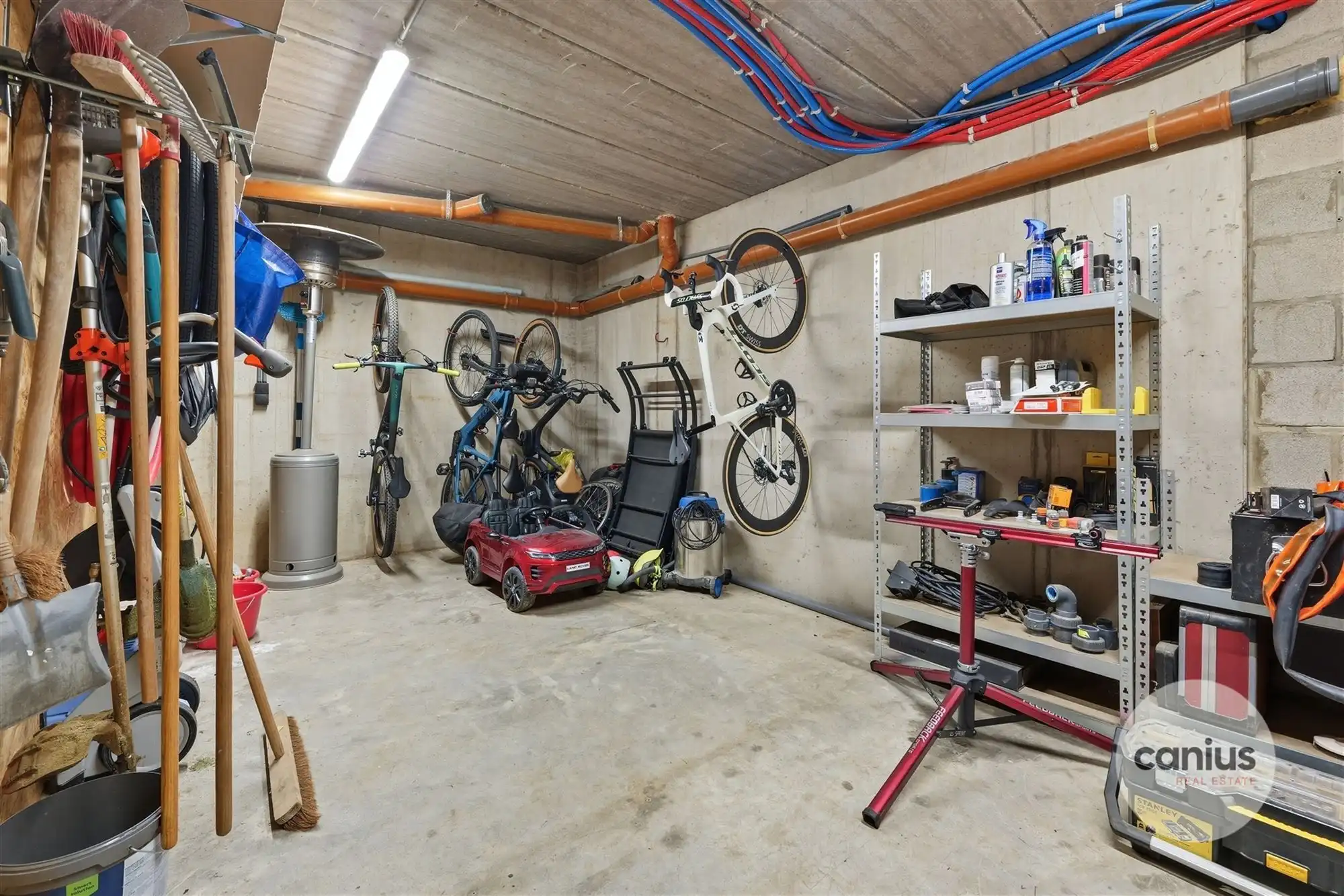 UITZONDERLIJKE WONING MET ZWEMBAD – MOGELIJKHEID ZELFSTANDIG BEROEP foto 29