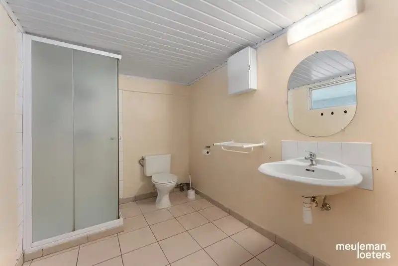 Te renoveren gezinswoning in centrum foto 15