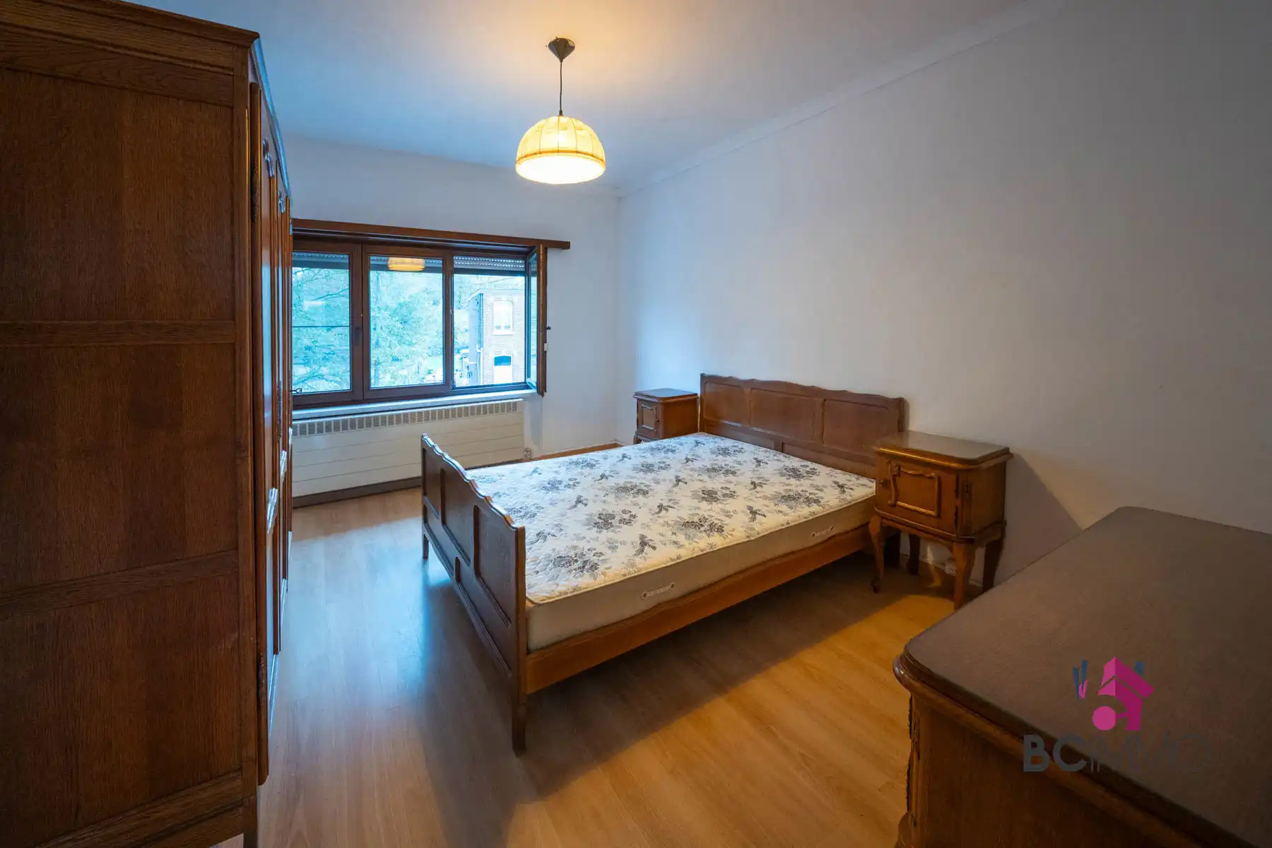 Ruime, tijdloze gezinswoning met 4 slaapkamers, grote tuin en garage en centraal gelegen in Genk foto 12