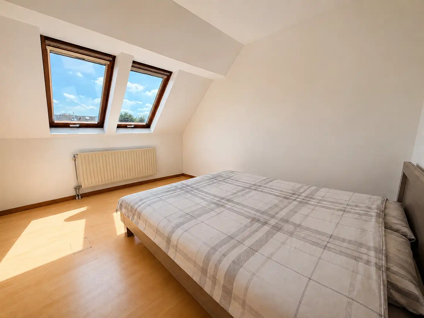 Ruim dakappartement 90m2 met 2 slaapkamers, garage en gegarandeerde huuropbrengst foto 11