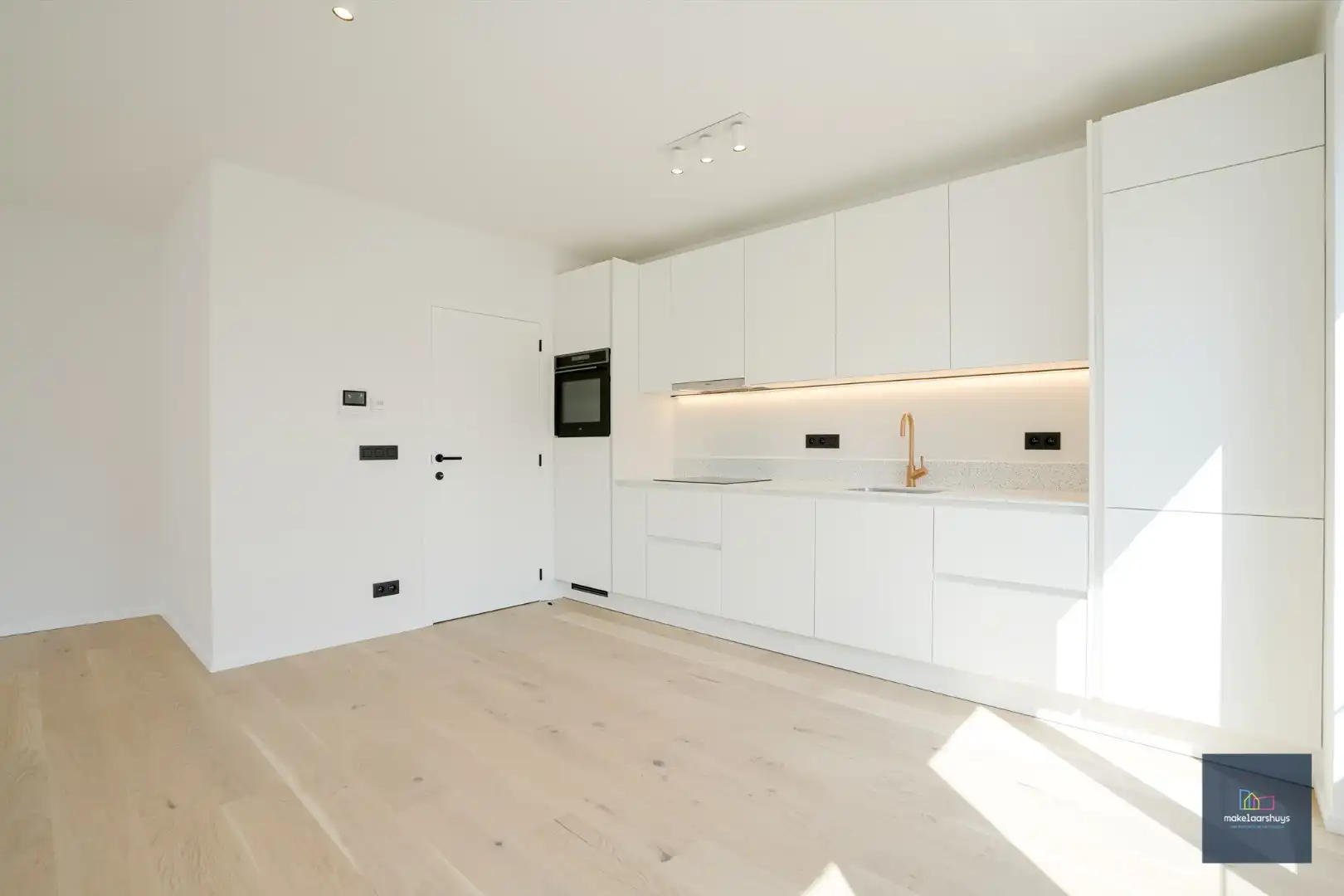 Stijlvol gerenoveerd 2 slaapkamerappartement  foto 7