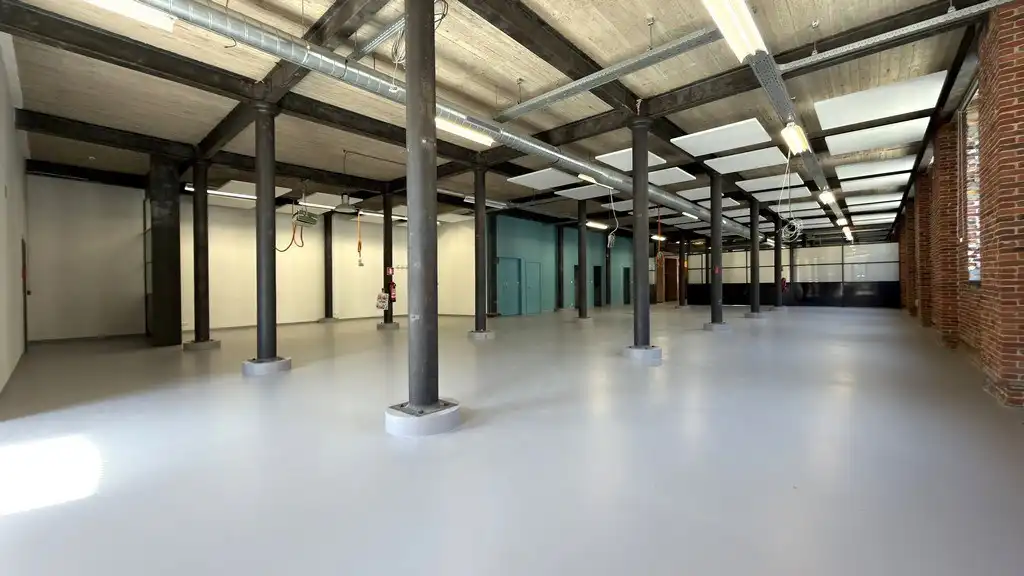 Uniek loftkantoor te huur nabij 't Eilandje in Antwerpen foto 4