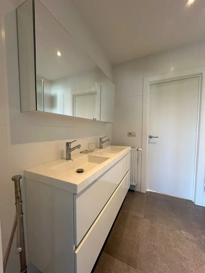 Prachtig, ruim duplex-appartement 115 m² met ruim terras in centrum Sint-Antonius foto 13