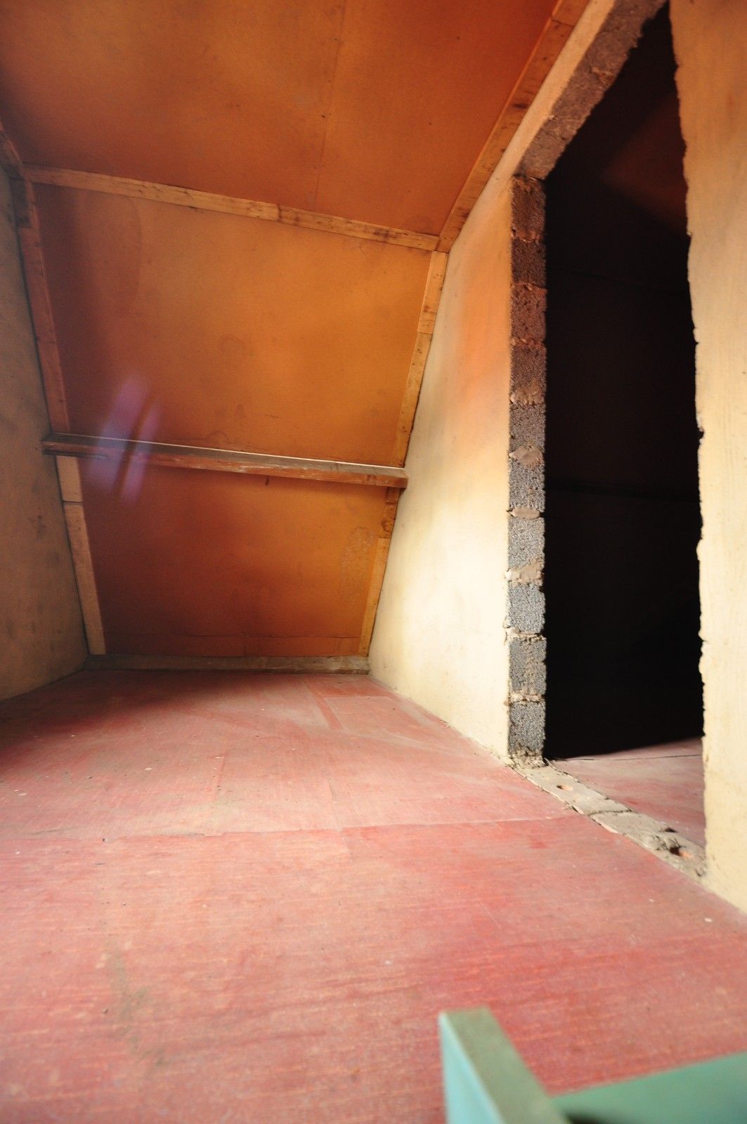 Half-openbebouwing met grote tuin en garage  ! foto 17