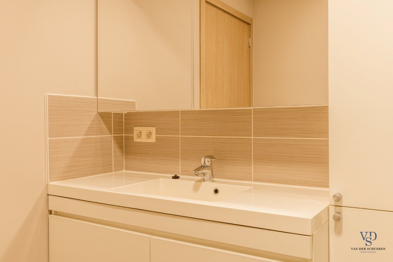 Gelijkvloers 2 slpk-appartement met terras foto 22
