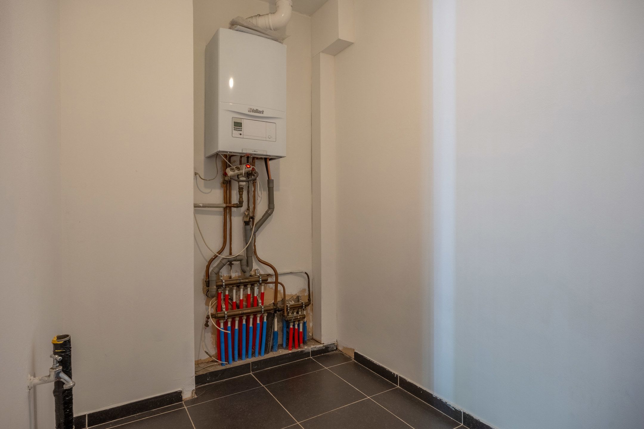 Lichtrijk appartement met 3 slpk's te centrum Vosselaar foto 8