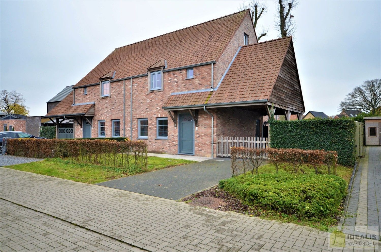 INSTAPKLARE GEZINSWONING OP WANDELAFSTAND VAN CENTRUM! foto {{pictureIndex}}