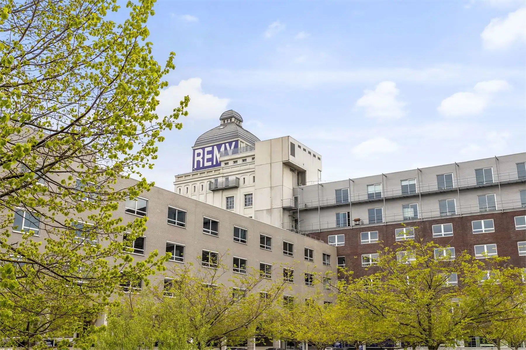 Volledige kantoorverdieping (± 867 m²) en 22 parkings foto 7