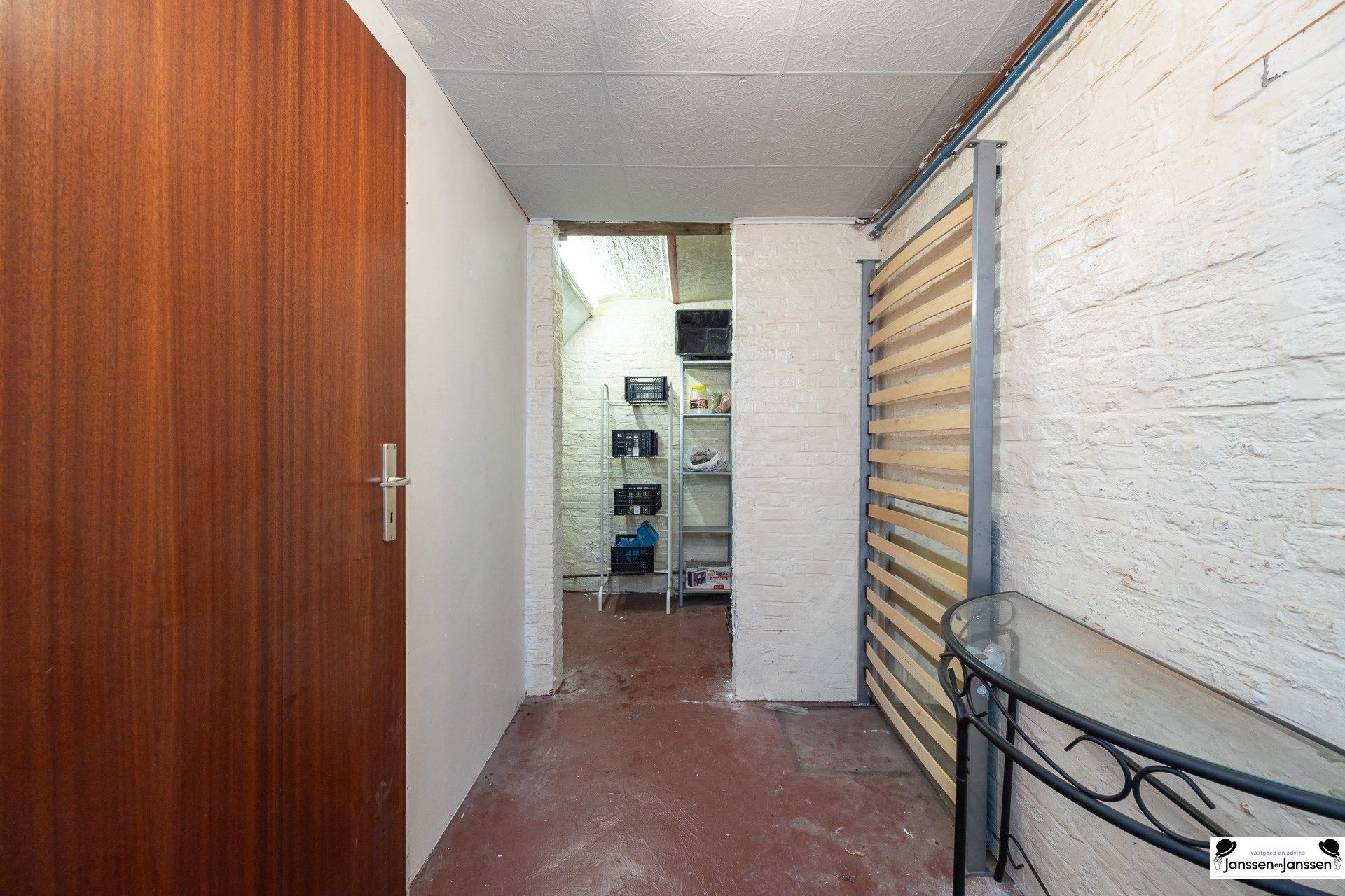 Instapklare woning met garage in Oud-Berchem foto 13