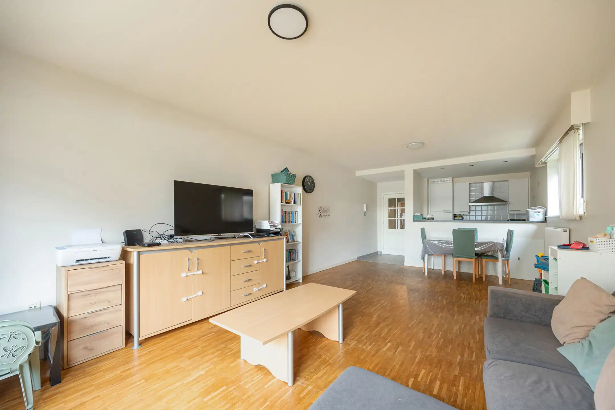 Gelijkvloers appartement met 2slkp en grote tuin foto 8