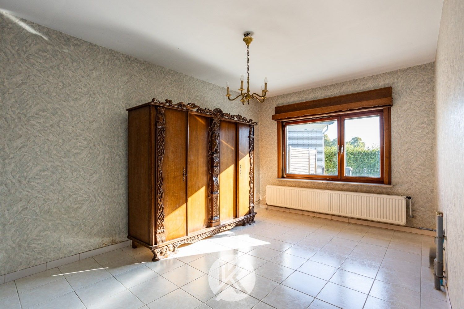 Robuuste, tijdloze villa met veel potentieel foto 20