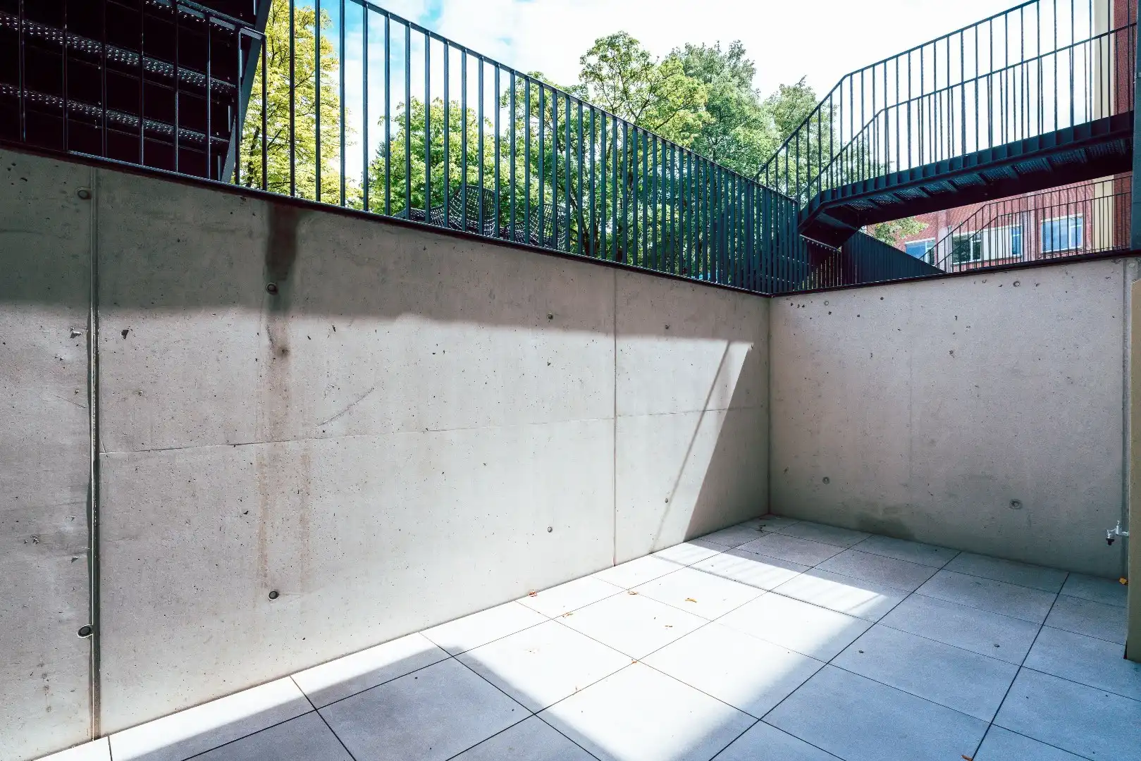 Unieke stadswoning in een groene omgeving foto 17