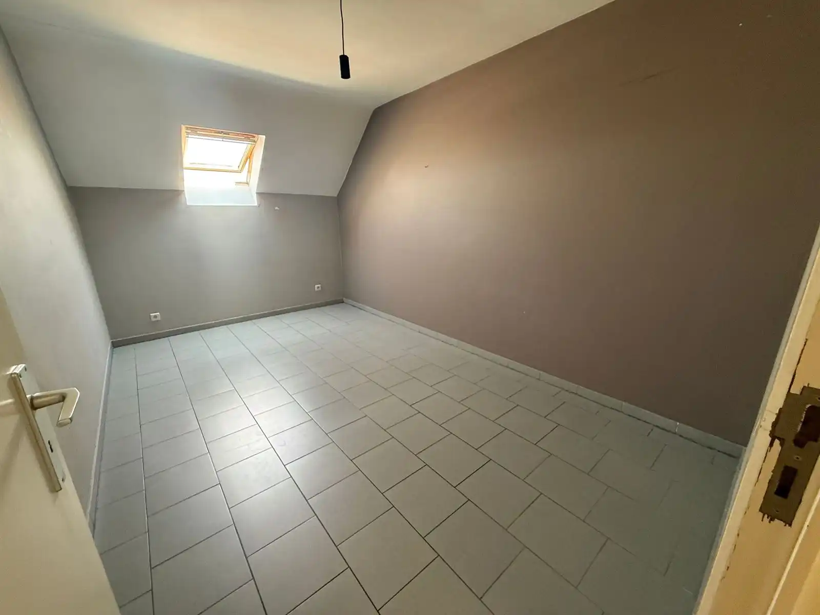 Appartement met 2 slaapkamers + garagebox  te Halle foto 15