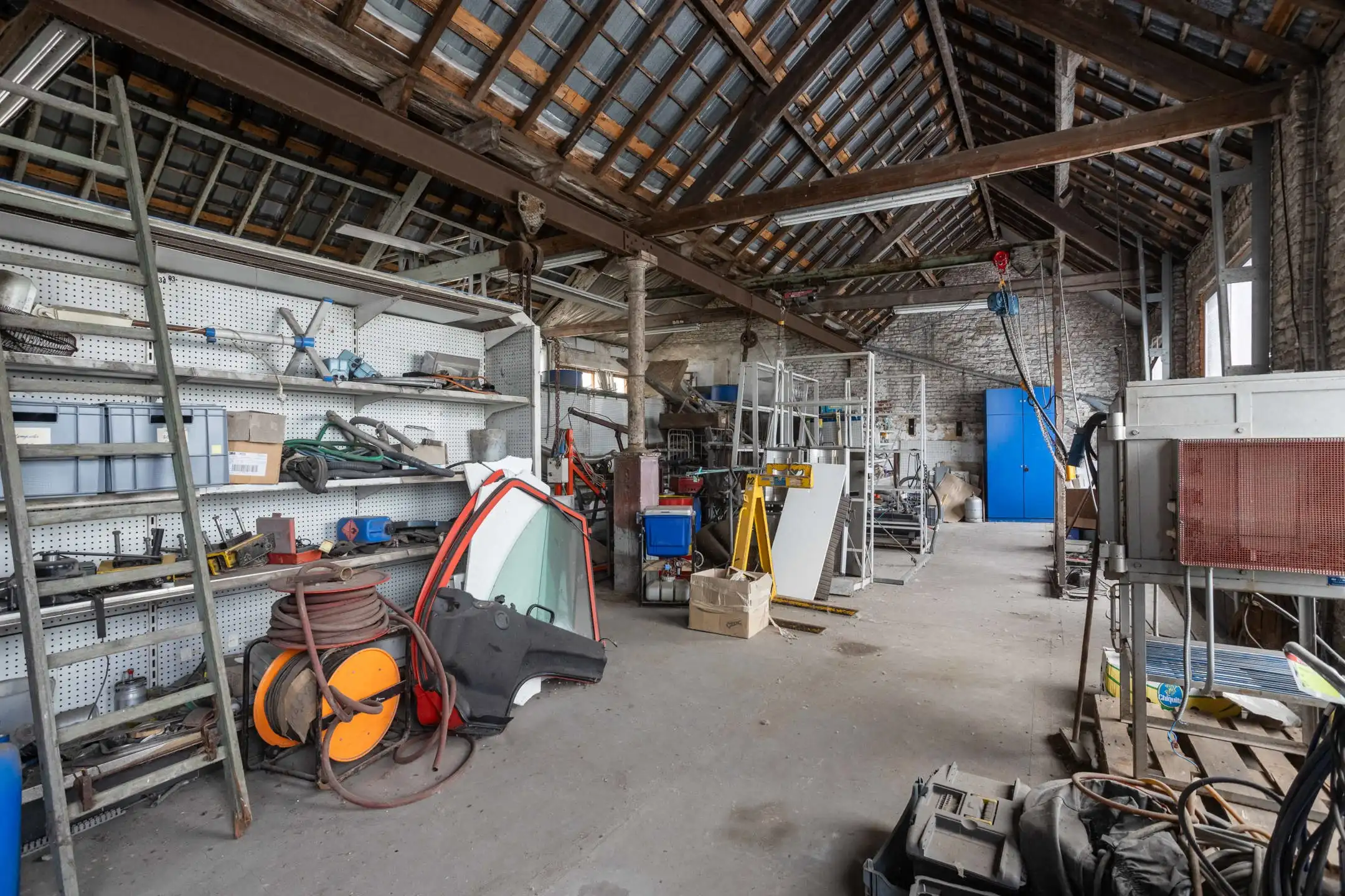 VEELZIJDIG RENOVATIE- EN ONTWIKKELINGSPROJECT foto 12