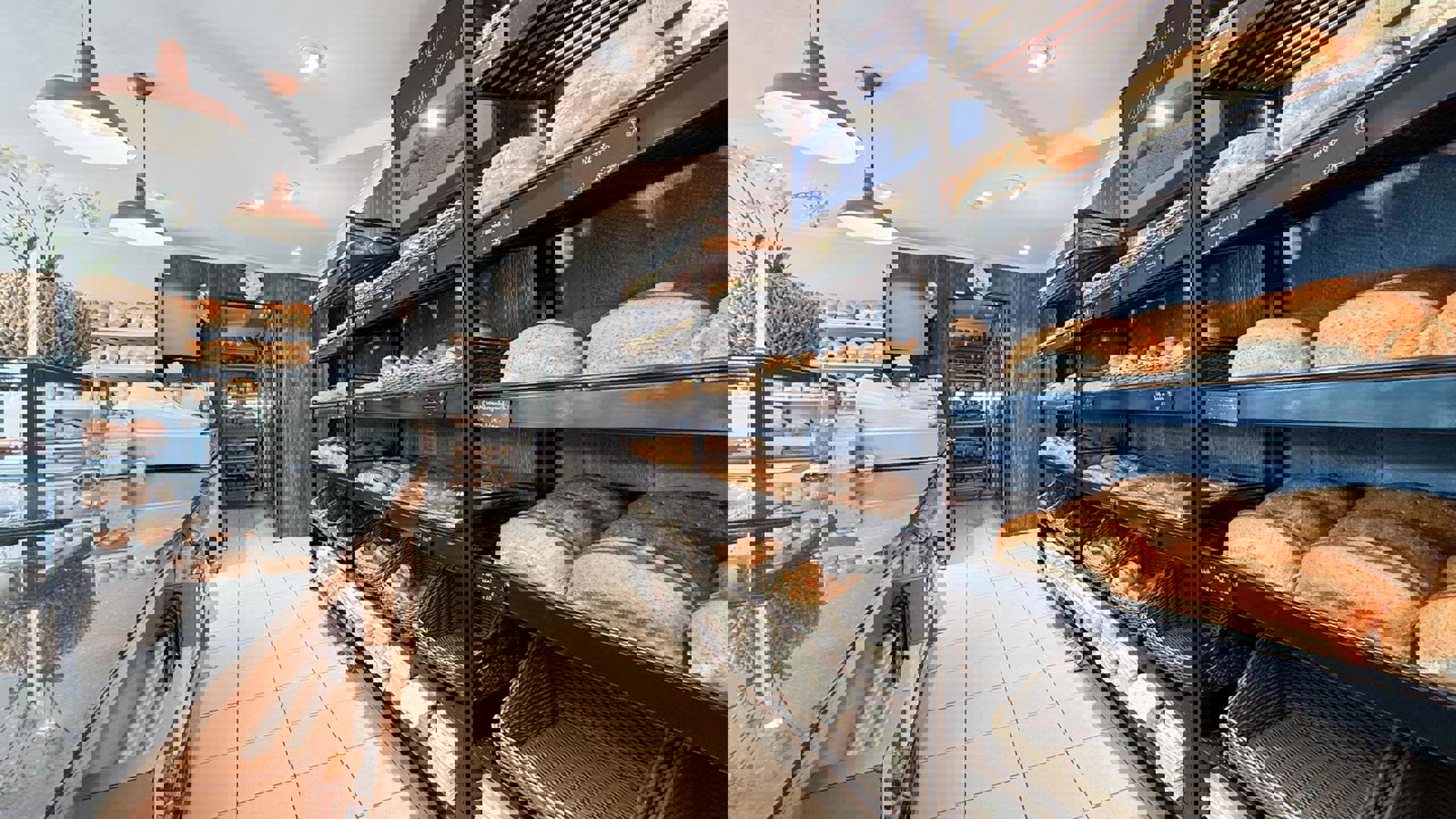 Instapklare bakkerij met woonst in het centrum van Zolder! foto 4