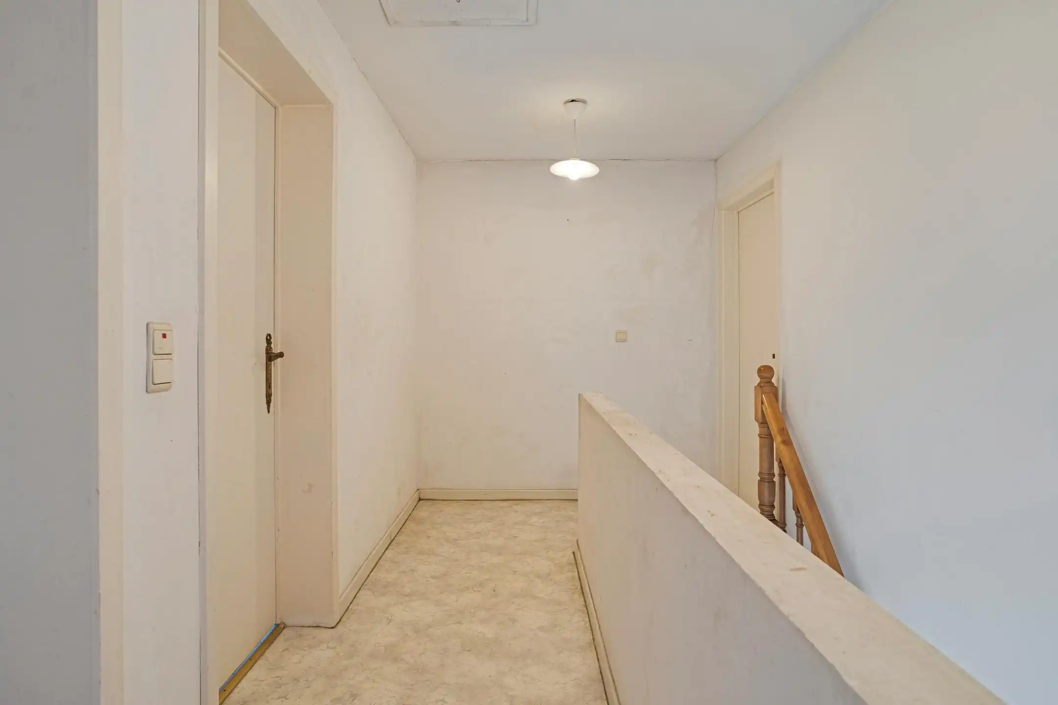 Ruime te renoveren gezinswoning op 588 m² te koop te Heule! foto 16